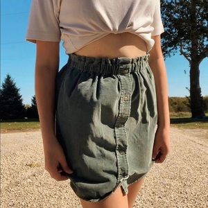 green suede skirt!!